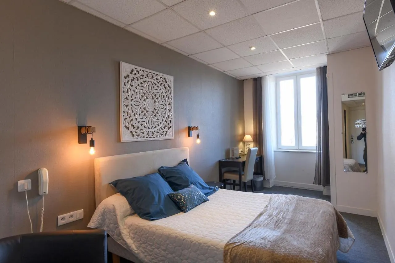 **  Hotel De L'Europe Joyeuse France